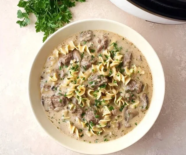 Slow Cooker Beef Stroganoff Soup